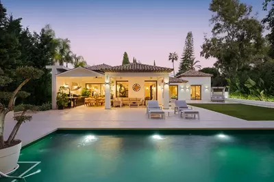 Detached Villa in Nueva Andalucía