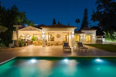 Detached Villa in Nueva Andalucía