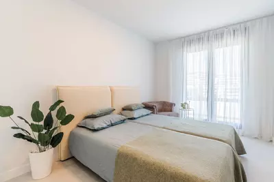 Middle Floor Apartment in Estepona