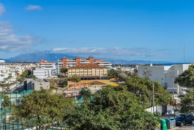 Middle Floor Apartment in Estepona