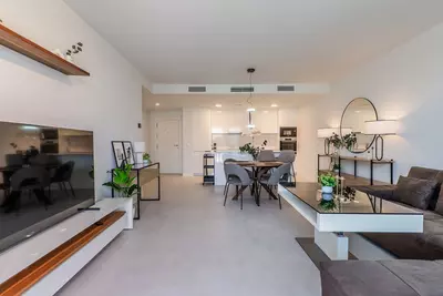 Middle Floor Apartment in Estepona