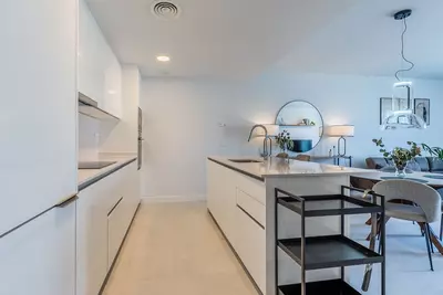 Middle Floor Apartment in Estepona