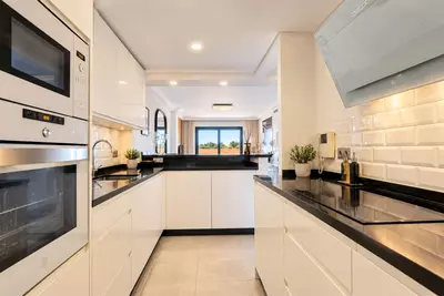 Middle Floor Apartment in Cabopino