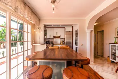 Detached Villa in Nueva Andalucía