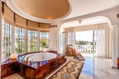 Detached Villa in Nueva Andalucía