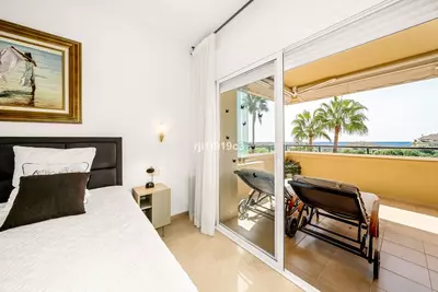 Middle Floor Apartment in Elviria