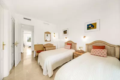 Middle Floor Apartment in Elviria