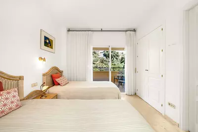 Middle Floor Apartment in Elviria