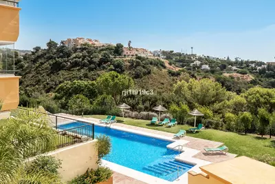 Middle Floor Apartment in Elviria