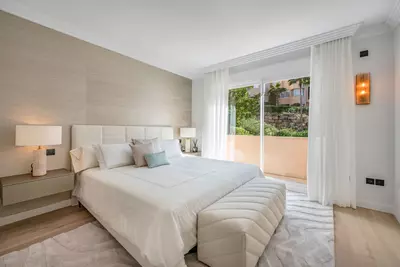 Middle Floor Apartment in Nueva Andalucía