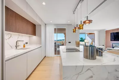 Middle Floor Apartment in Nueva Andalucía