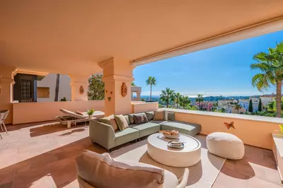 Middle Floor Apartment in Nueva Andalucía