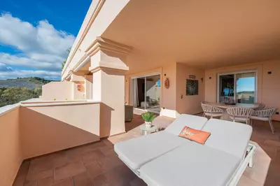 Middle Floor Apartment in Nueva Andalucía