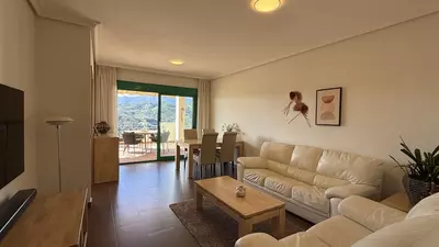 Middle Floor Apartment in Selwo