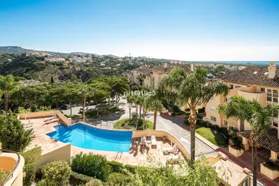 Middle Floor Apartment in Elviria