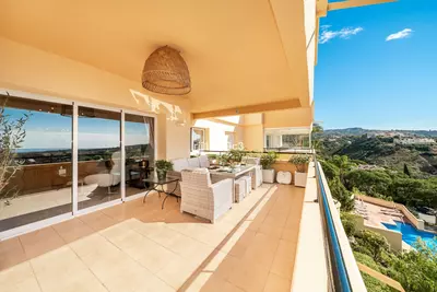 Middle Floor Apartment in Elviria