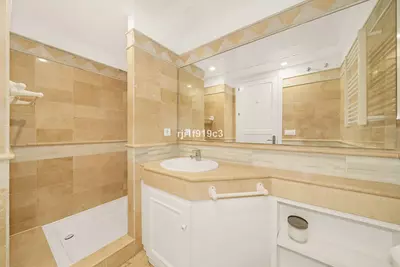 Middle Floor Apartment in Elviria