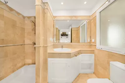 Middle Floor Apartment in Elviria