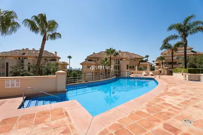 Middle Floor Apartment in Elviria