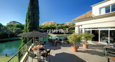 Middle Floor Apartment in Elviria