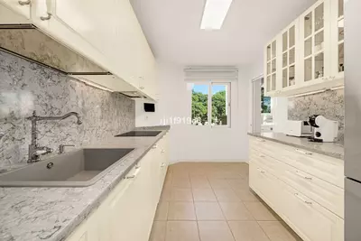 Middle Floor Apartment in Elviria