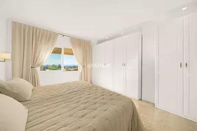 Middle Floor Apartment in Elviria