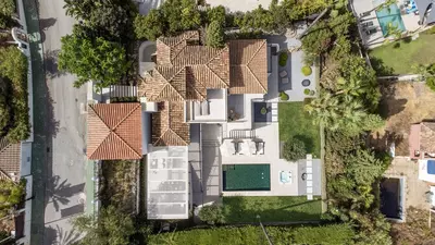 Detached Villa in Nueva Andalucía