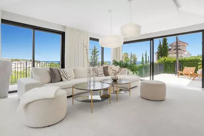 Detached Villa in Nueva Andalucía