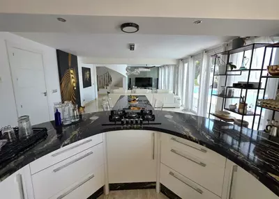 Detached Villa in Elviria