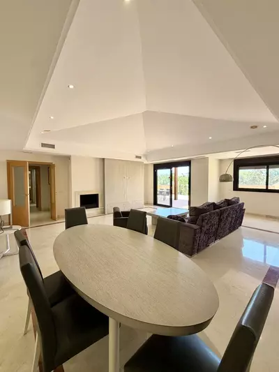 Top Floor Apartment in Puerto Banús