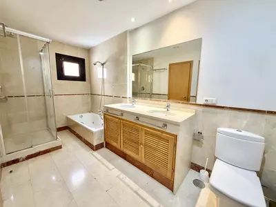 Top Floor Apartment in Puerto Banús