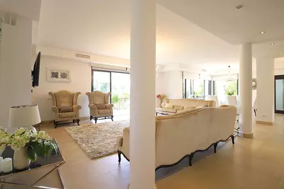 Detached Villa in Nueva Andalucía