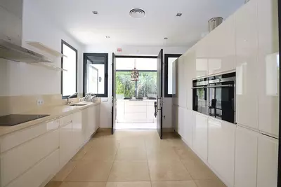 Detached Villa in Nueva Andalucía