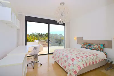 Detached Villa in Nueva Andalucía