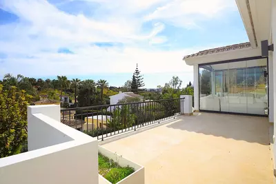 Detached Villa in Nueva Andalucía
