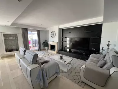 Middle Floor Apartment in Nueva Andalucía