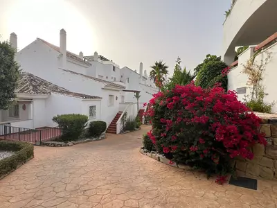Middle Floor Apartment in Nueva Andalucía