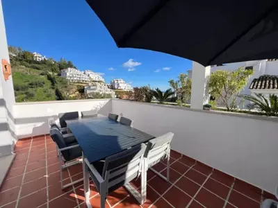 Middle Floor Apartment in Nueva Andalucía