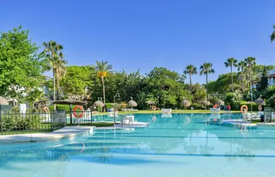 Middle Floor Apartment in Puerto Banús