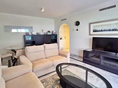 Middle Floor Apartment in Puerto Banús