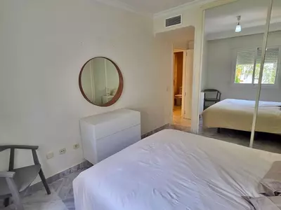 Middle Floor Apartment in Puerto Banús