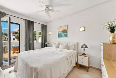 Middle Floor Apartment in Nueva Andalucía