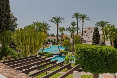 Middle Floor Apartment in Nueva Andalucía