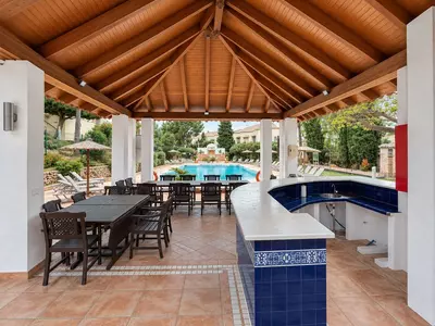 Ground Floor Apartment in Nueva Andalucía