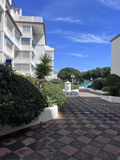 Middle Floor Apartment in Puerto Banús