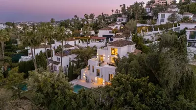 Detached Villa in Nueva Andalucía