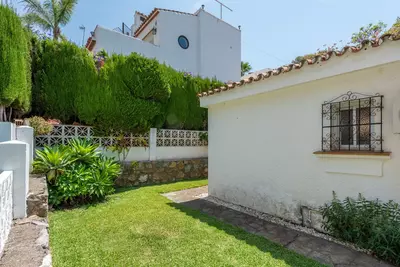 Detached Villa in Nueva Andalucía