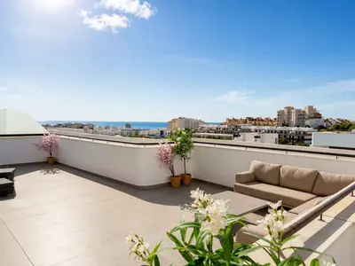 Middle Floor Apartment in Estepona
