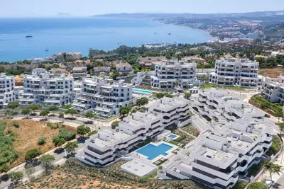 Middle Floor Apartment in Estepona