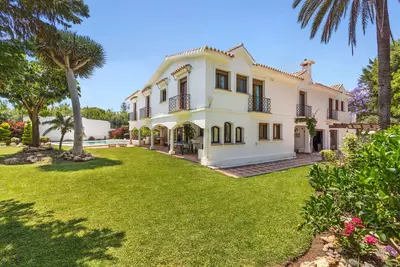 Detached Villa in Guadalmina Baja